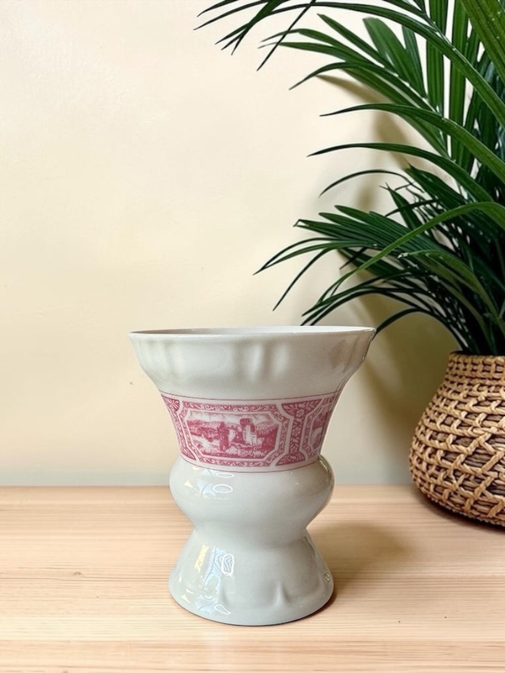 Asbach Collection Rüdesheimer Kaffee Footed Porcelain Cup – Heinrich Germany
